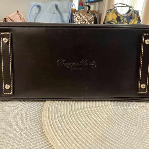 Vintage Dooney and Bourke Croco Embossed Handbag - Picture 5 of 10